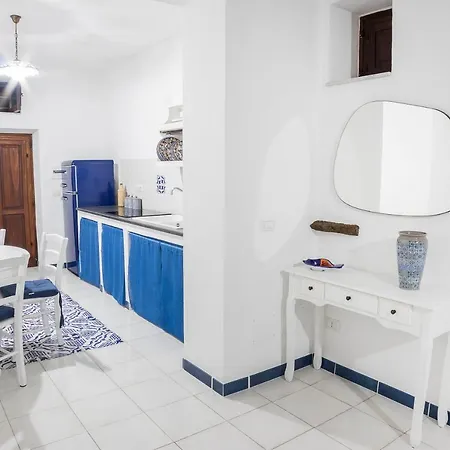 La Bomboniera Apartment *